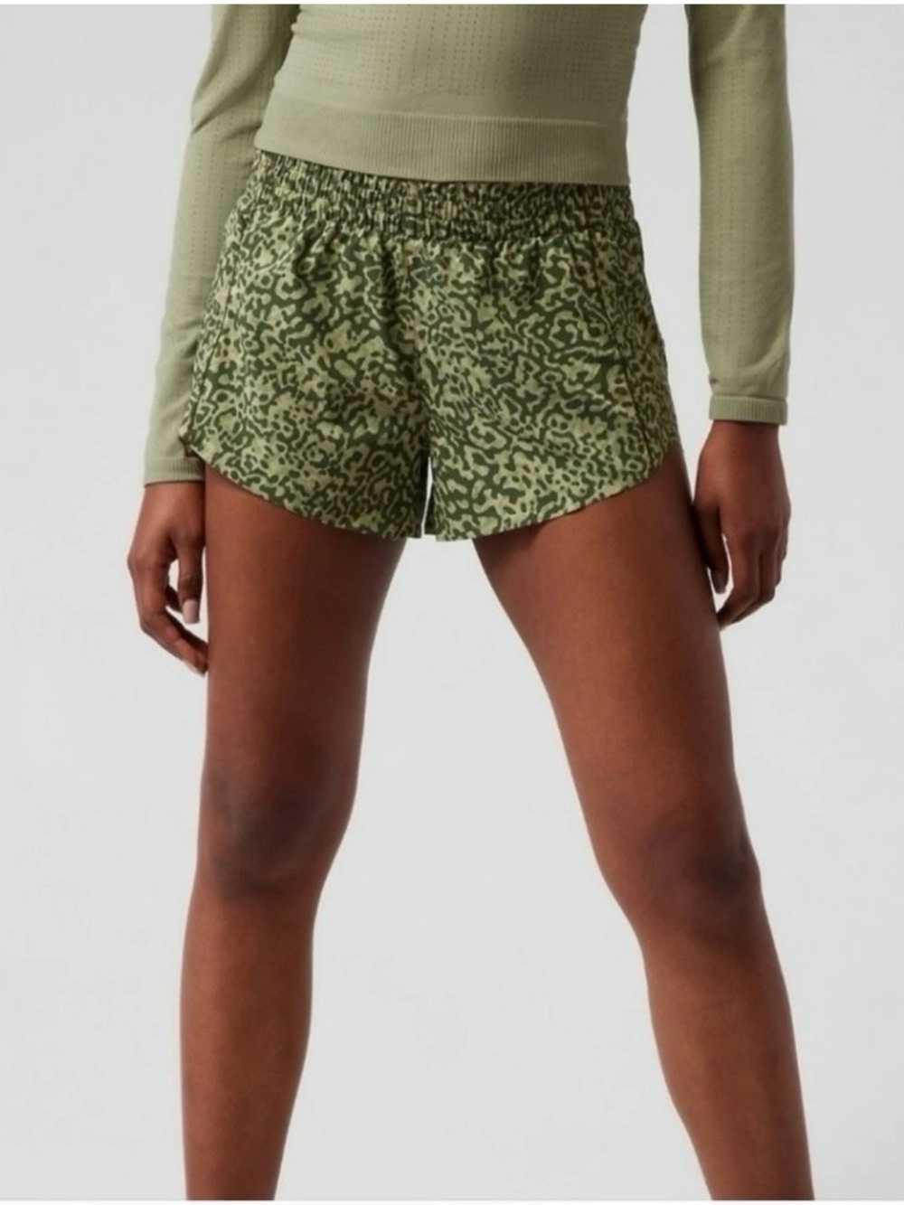 Athleta Hustle 3 inch Shorts Stretch Army Green Activewear Camo Geo Print XS